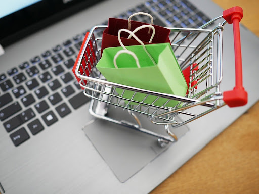 Tartson be pár egyszerű szabályt online vásárlás során